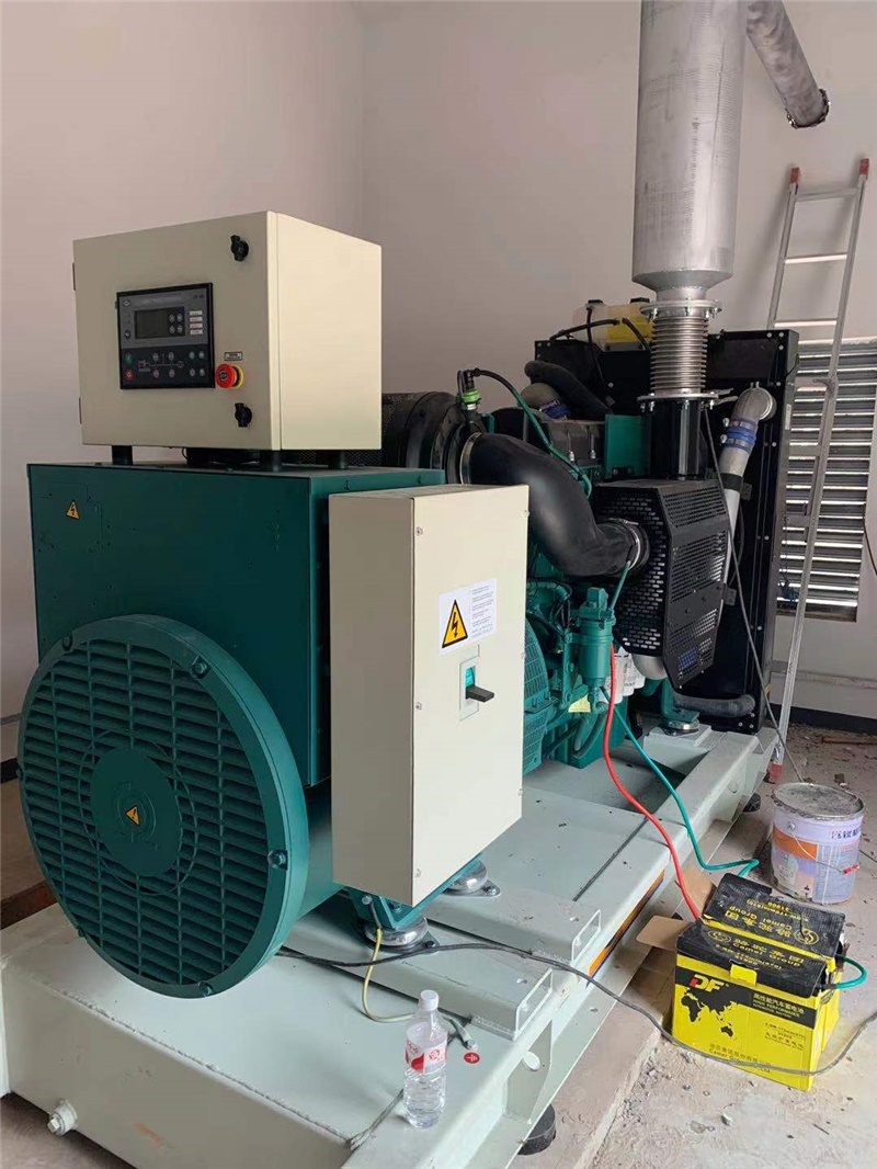 重慶渝長高速公路，12臺(tái)沃爾沃發(fā)電機(jī)組