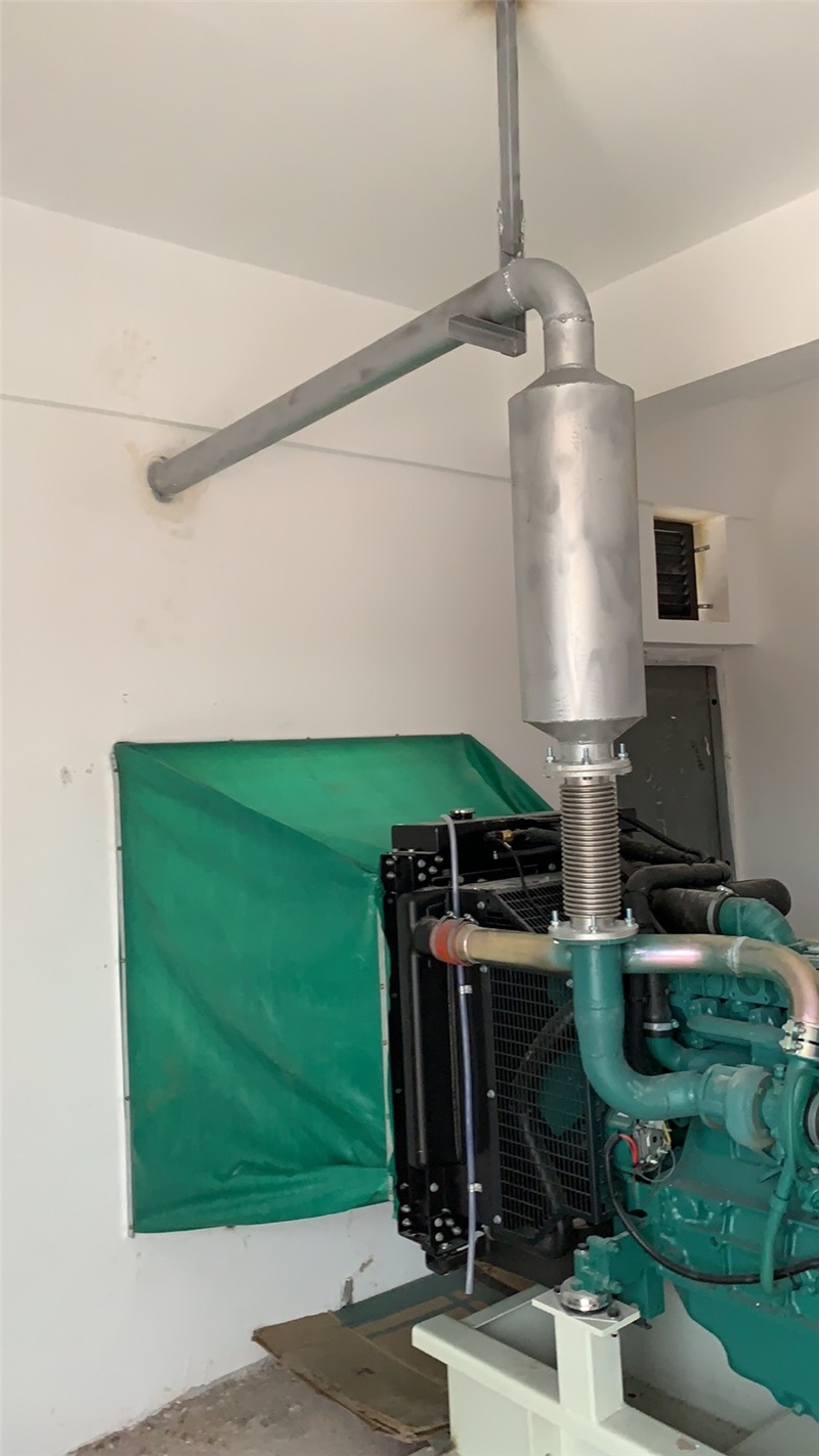 重慶渝長高速公路，12臺(tái)沃爾沃發(fā)電機(jī)組